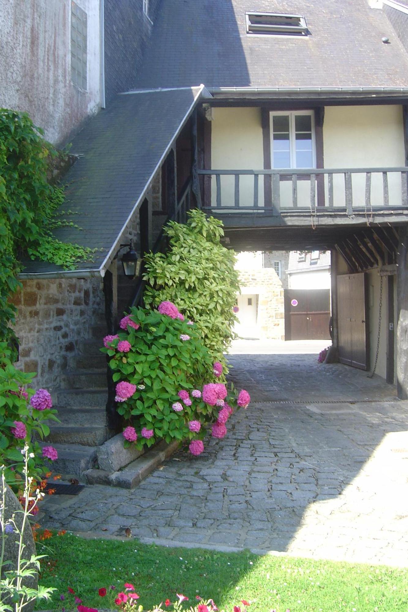 Hôtel de La Croix d'Or Avranches Exterior foto