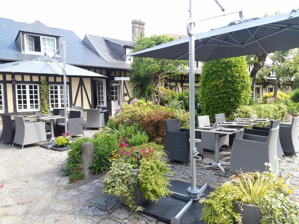 Hôtel de La Croix d'Or Avranches Exterior foto