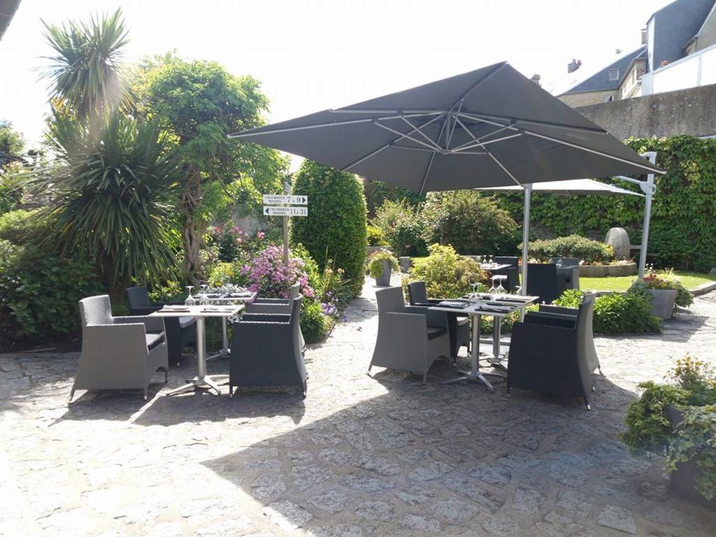 Hôtel de La Croix d'Or Avranches Exterior foto