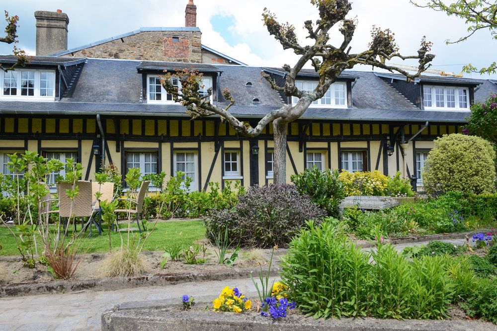 Hôtel de La Croix d'Or Avranches Exterior foto