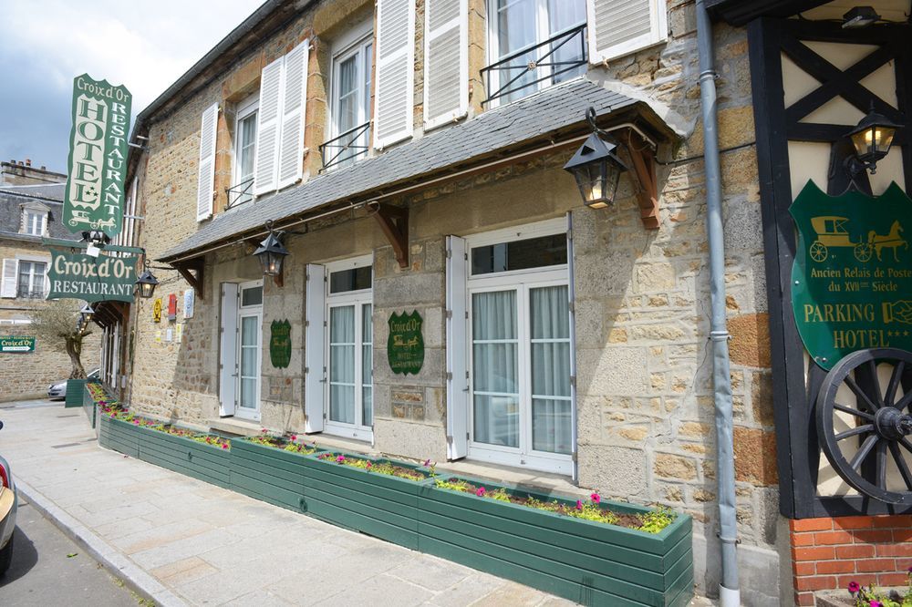 Hôtel de La Croix d'Or Avranches Exterior foto