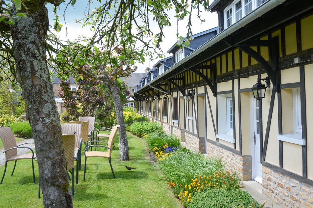 Hôtel de La Croix d'Or Avranches Exterior foto