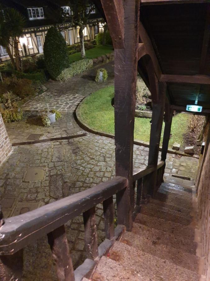 Hôtel de La Croix d'Or Avranches Exterior foto